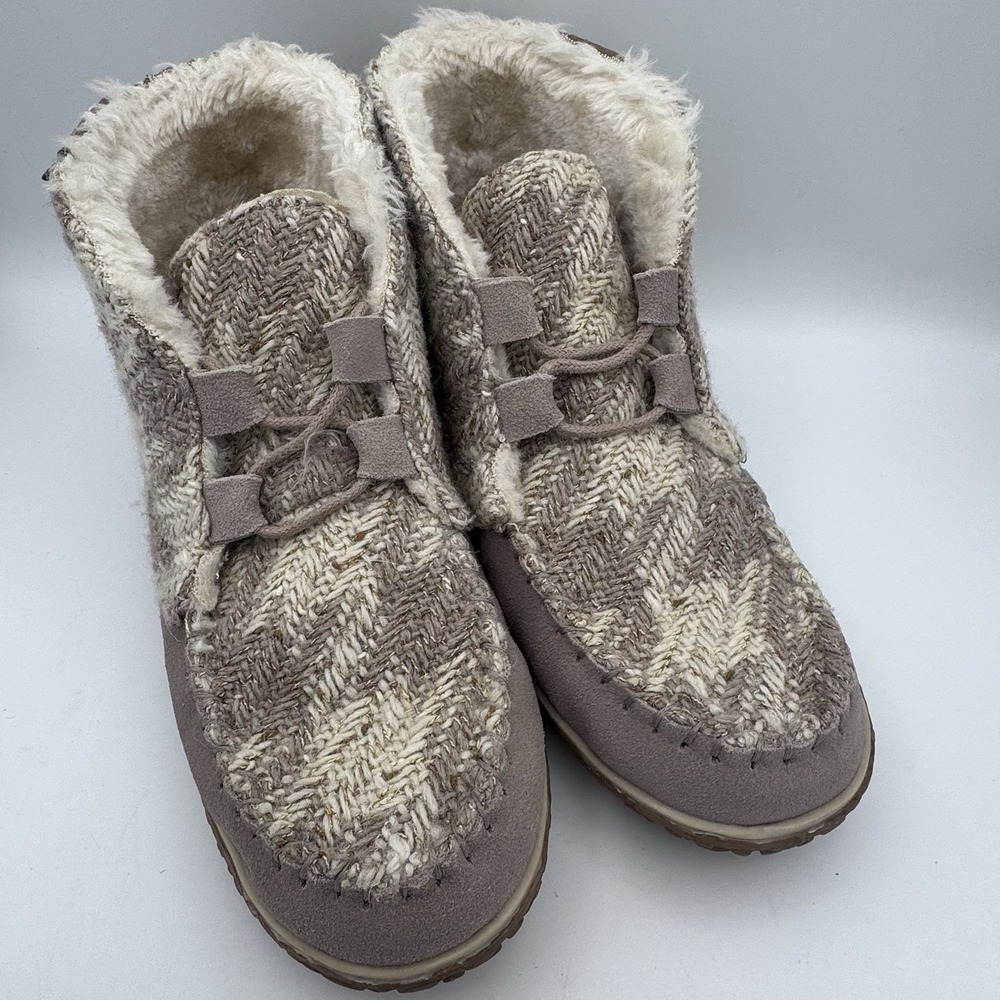 Minnetonka Moccasin Torrey Pile-Lined Slippers  Ankle Boots Women's Size 8